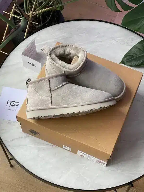 UGG Bej Mini